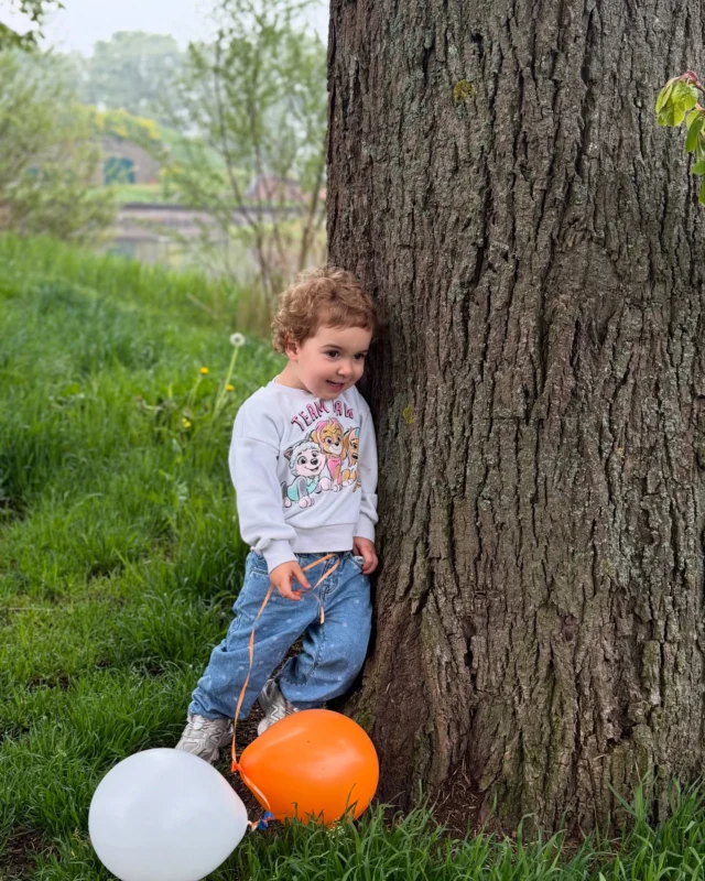 HAPPY KINGSDAY 👑 🇳🇱 
•
#kingsday #koningsdag #naardenvesting #auntieduties #auntielife